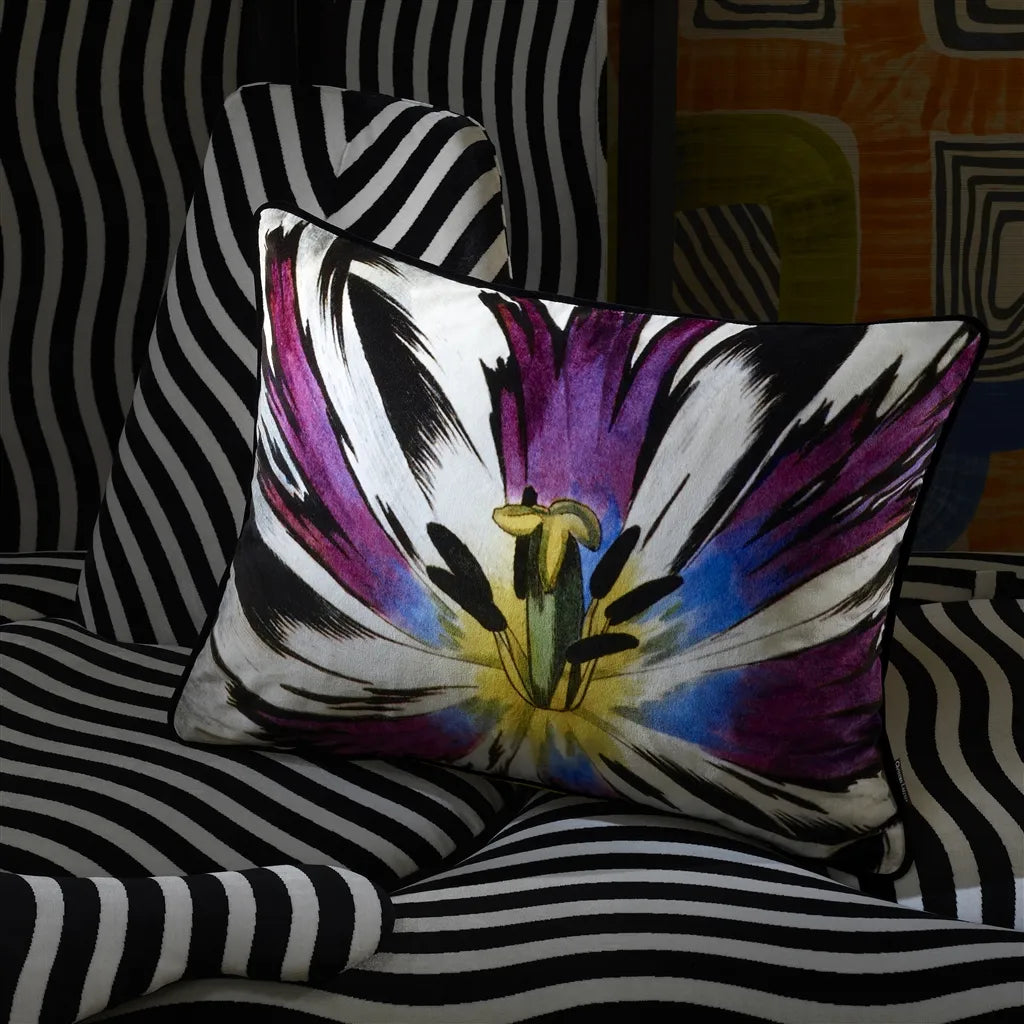 Lily Power Flow Cushion
